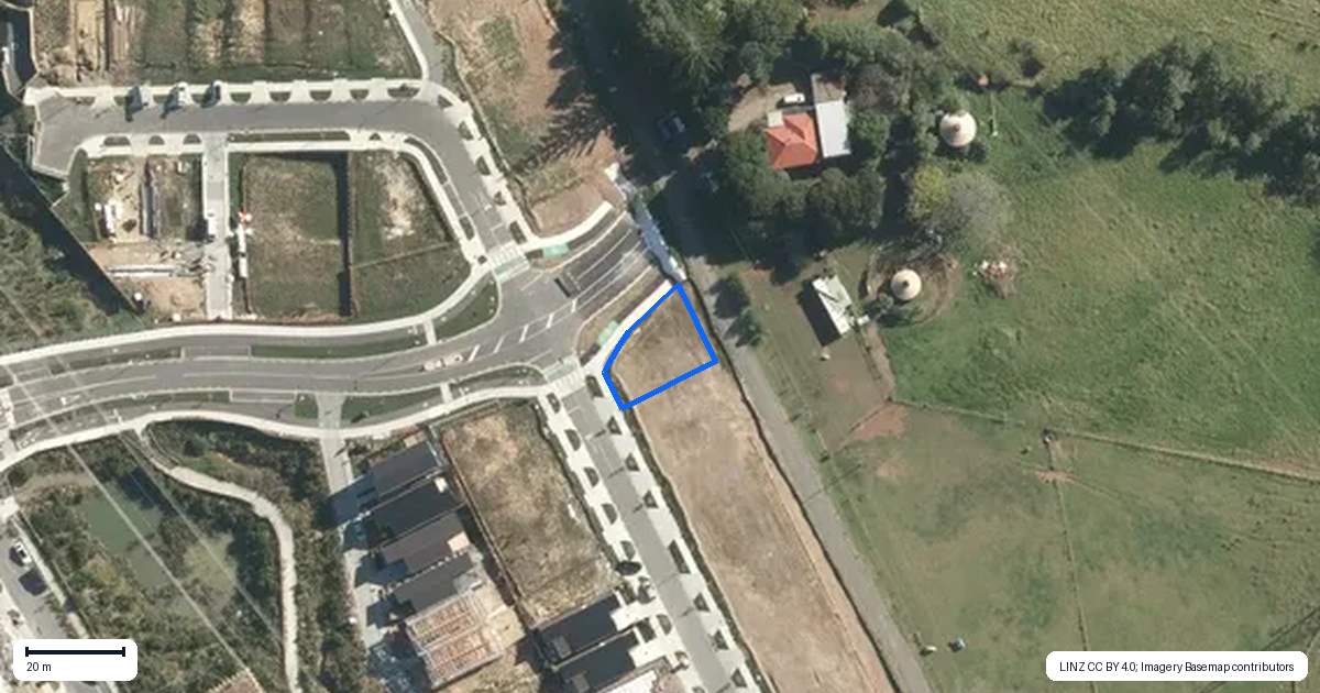 Property context map for 46 Paretao Street, Massey, Auckland