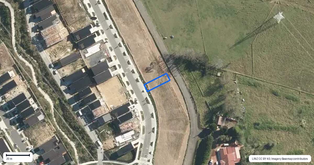 Property context map for 20 Paretao Street, Massey, Auckland