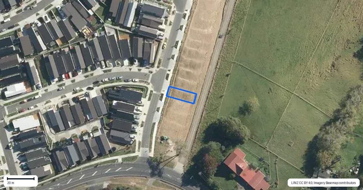 Property context map for 7 Puhikawa Street, Massey, Auckland