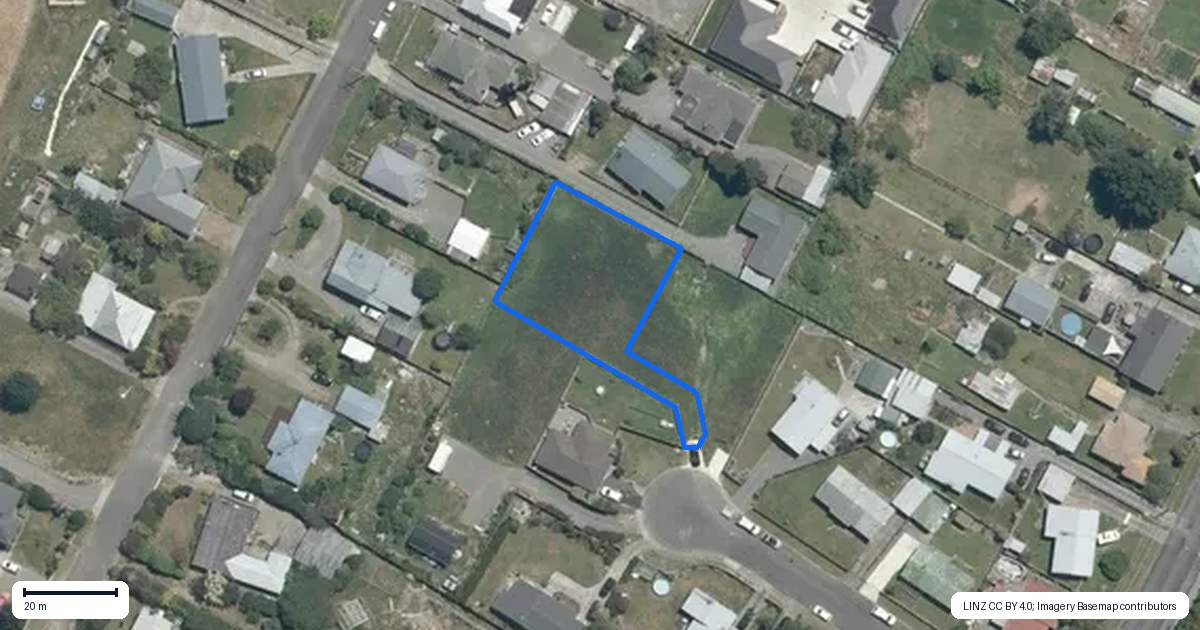 Property context map for 13 Latham Stubbs Crescent, Waipawa