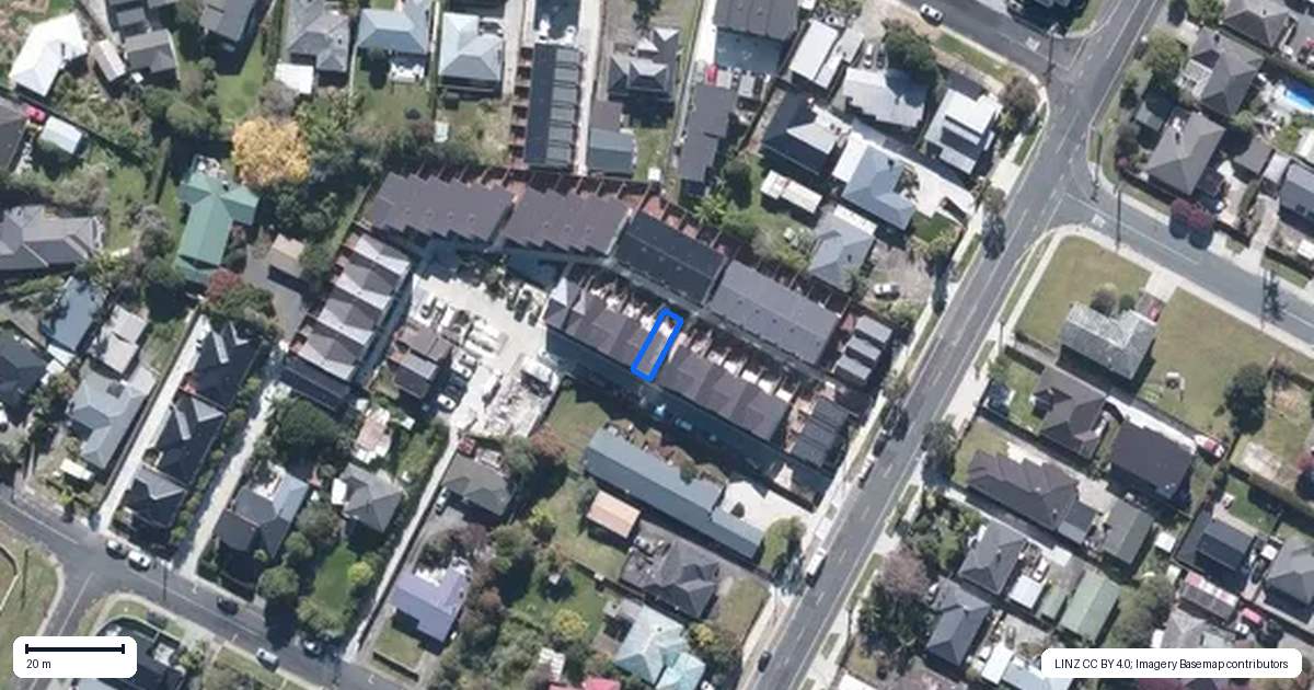 Property context map for 15 Paetai Lane, Te Atatu Peninsula, Auckland