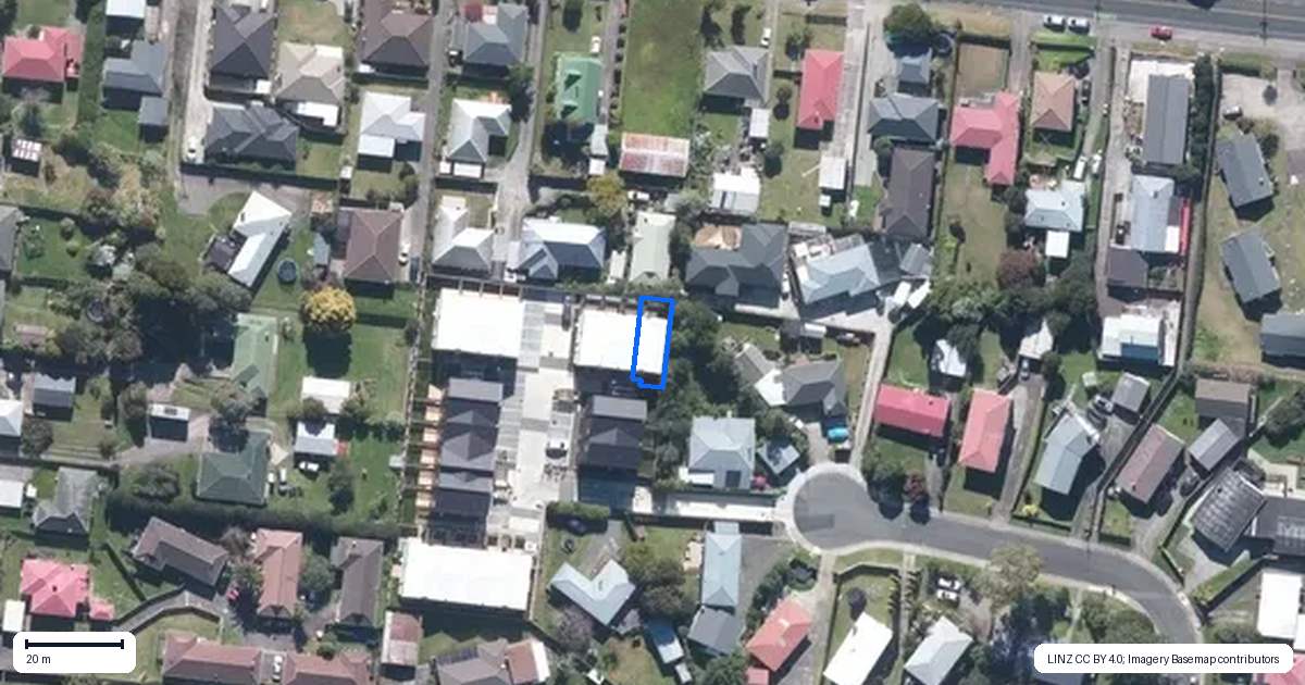 Property context map for 4/44 Normandy Place, Henderson, Auckland