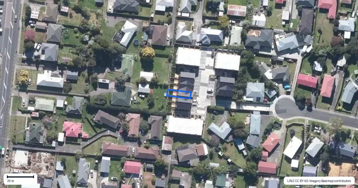 Property context map for 3/31 Normandy Place, Henderson, Auckland