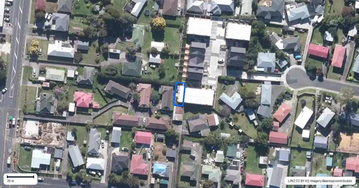 Property context map for 6/29 Normandy Place, Henderson, Auckland
