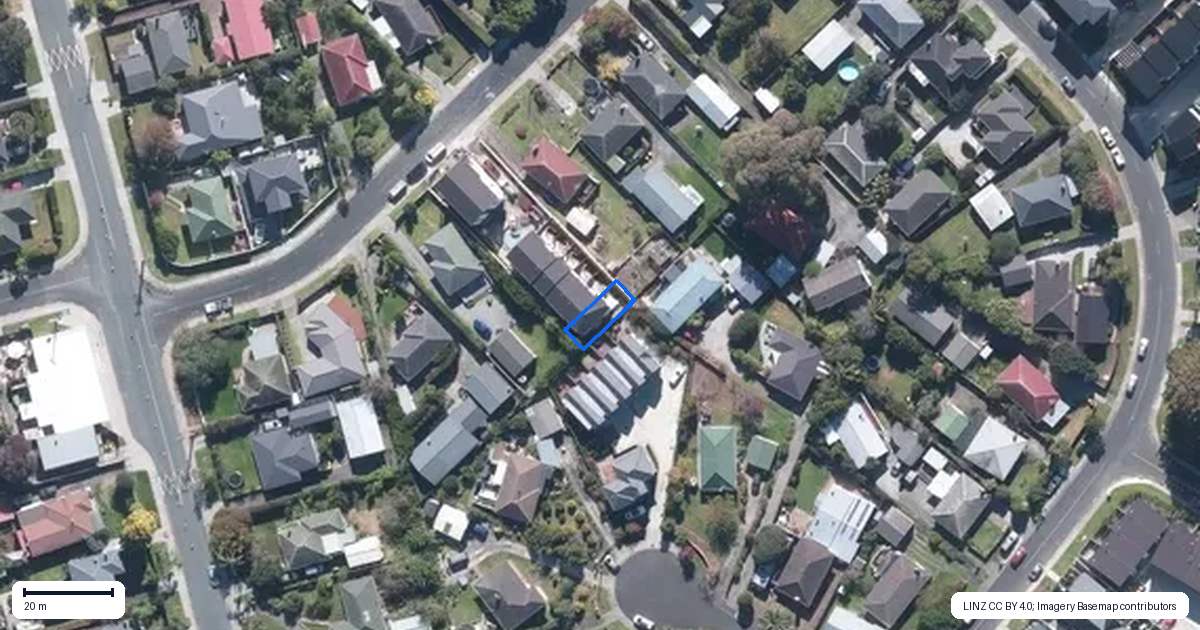 Property context map for 8/7 Brookfield Road, Te Atatu Peninsula, Auckland