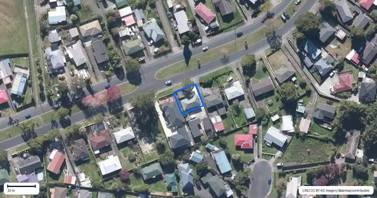 Property context map for 79 Universal Drive, Henderson, Auckland