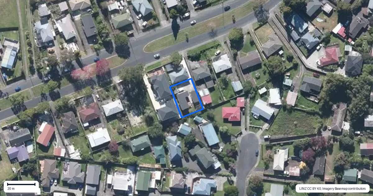 Property context map for 79A Universal Drive, Henderson, Auckland