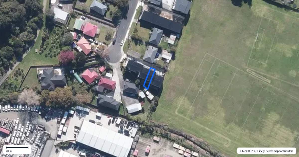 Property context map for 5/68 Smythe Road, Henderson, Auckland