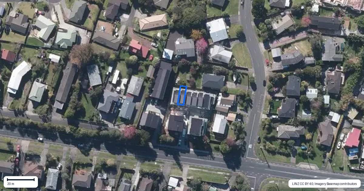 Property context map for 62D Triangle Road, Massey, Auckland