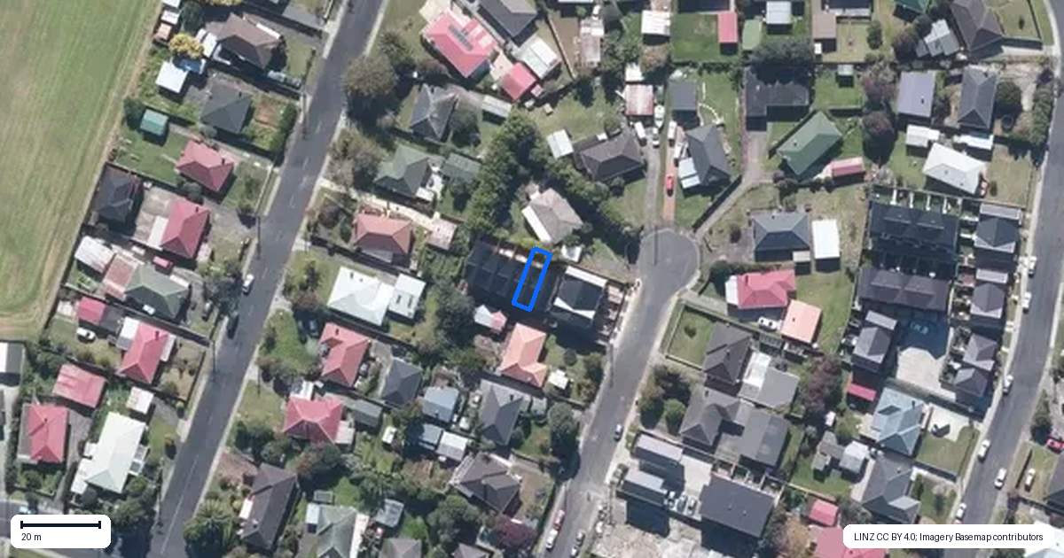 Property context map for 2/4 Serjeant Street, Henderson, Auckland