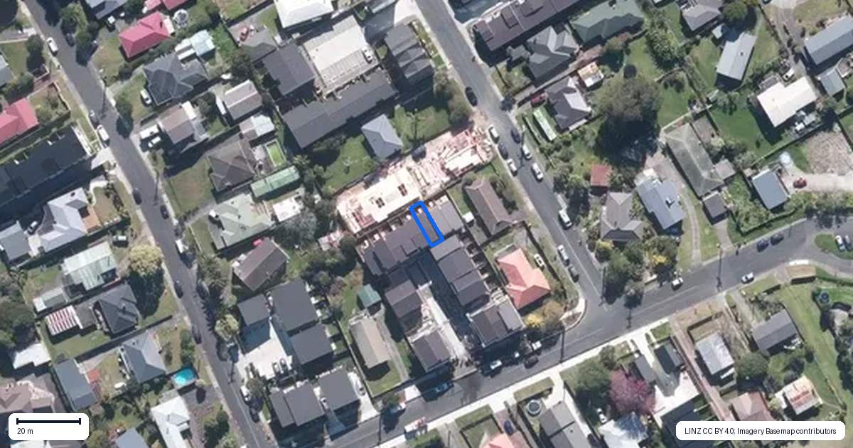 Property context map for 10/28 Lavelle Road, Henderson, Auckland