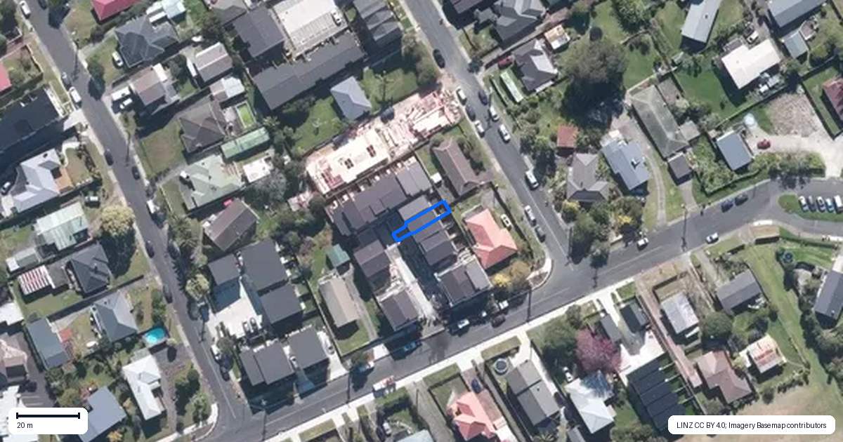 Property context map for 14/28 Lavelle Road, Henderson, Auckland