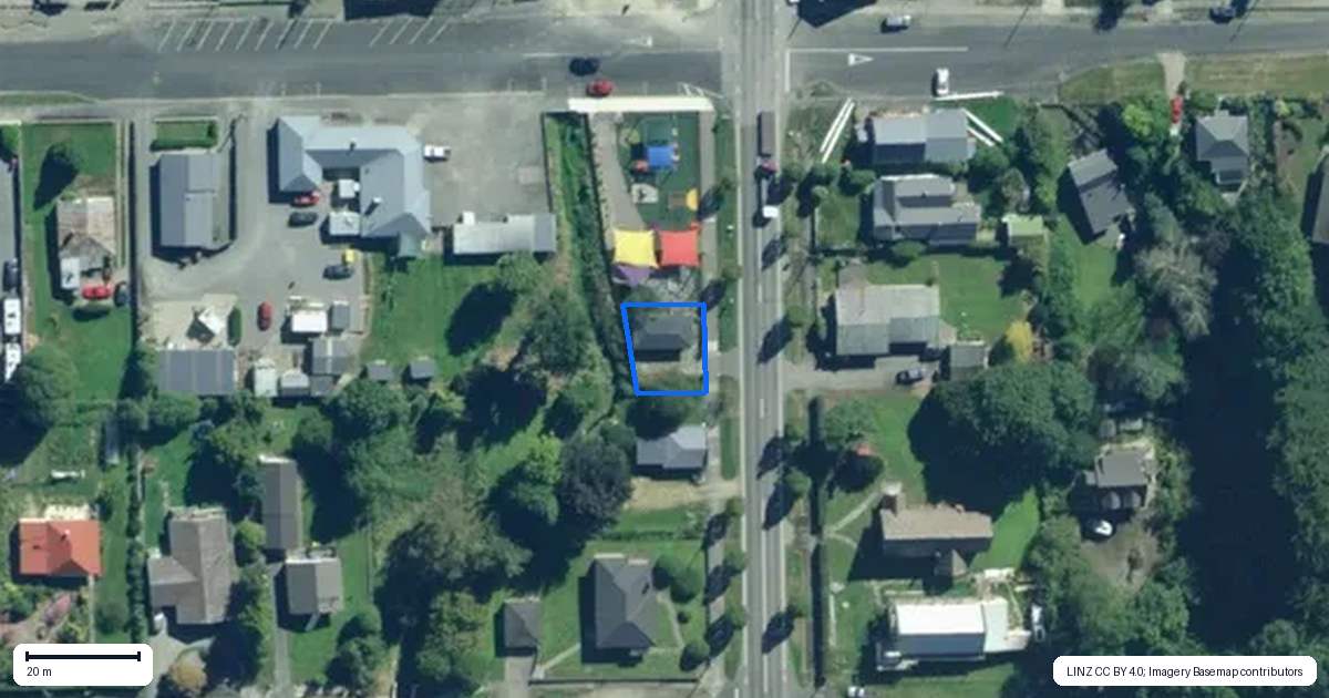 Property context map for 8 Whitehaven Street, Lawrence