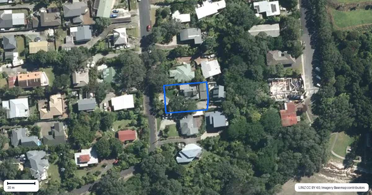 Property context map for 26 Harrybrook Road, Green Bay, Auckland