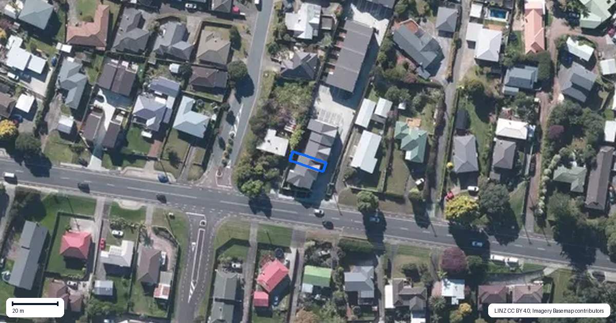 Property context map for 3/106 Triangle Road, Massey, Auckland