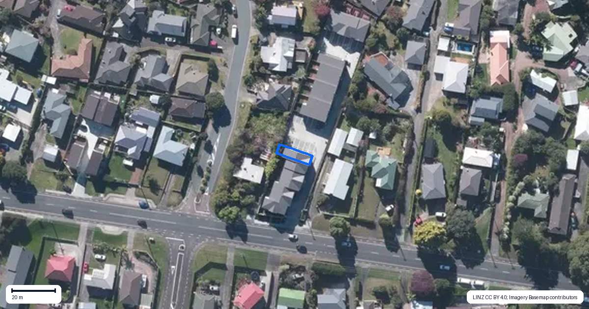 Property context map for 7/106 Triangle Road, Massey, Auckland