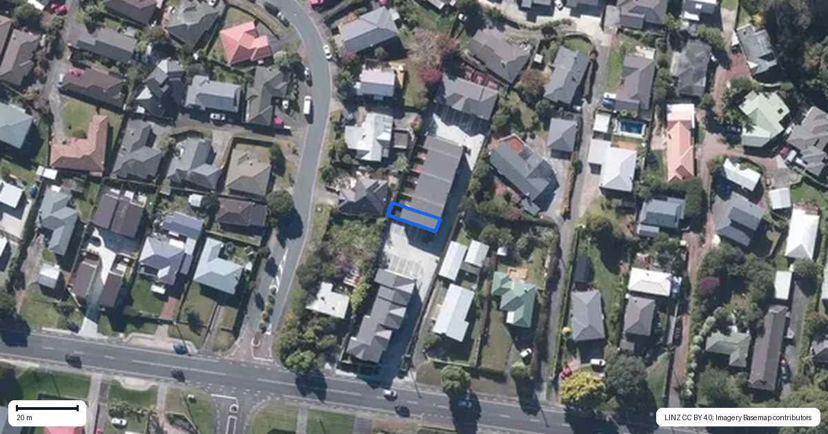Property context map for 8/106 Triangle Road, Massey, Auckland