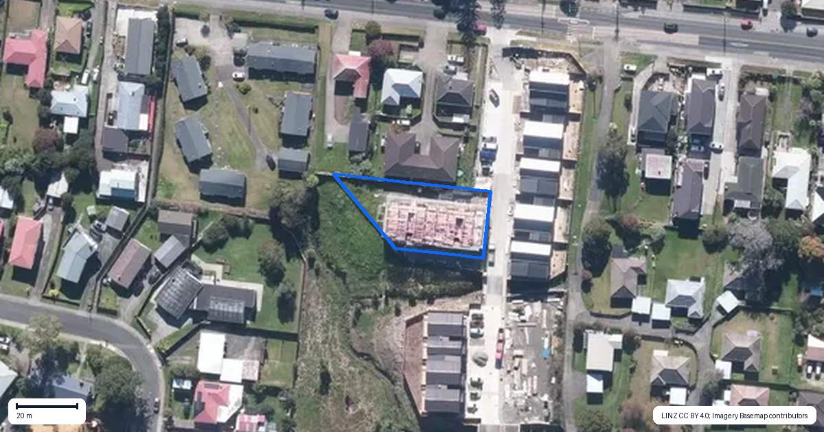 Property context map for 1 Peara Place, Henderson, Auckland