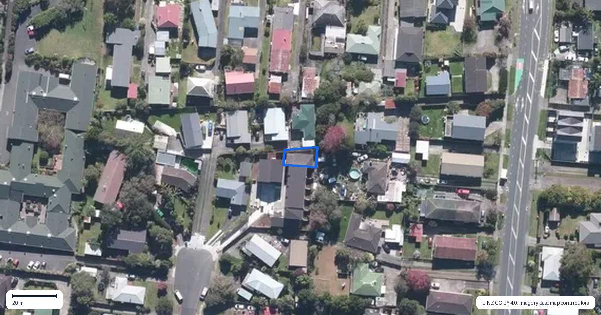 Property context map for 7/10 Orchid Place, Te Atatu South, Auckland