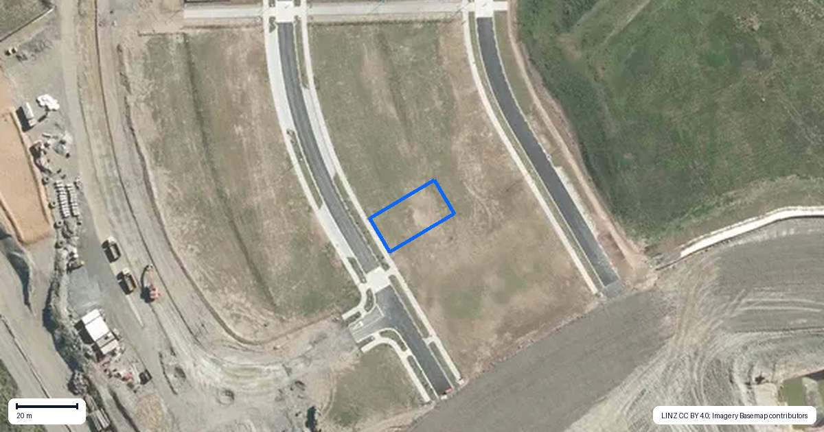 Property context map for 12 Tipu Crescent, Wainui