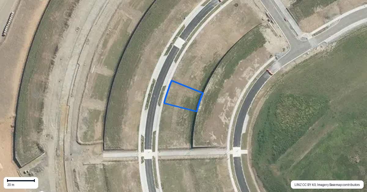 Property context map for 28 Tipu Crescent, Wainui