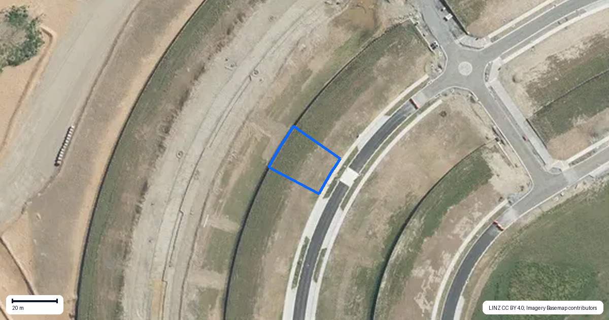 Property context map for 25 Tipu Crescent, Wainui
