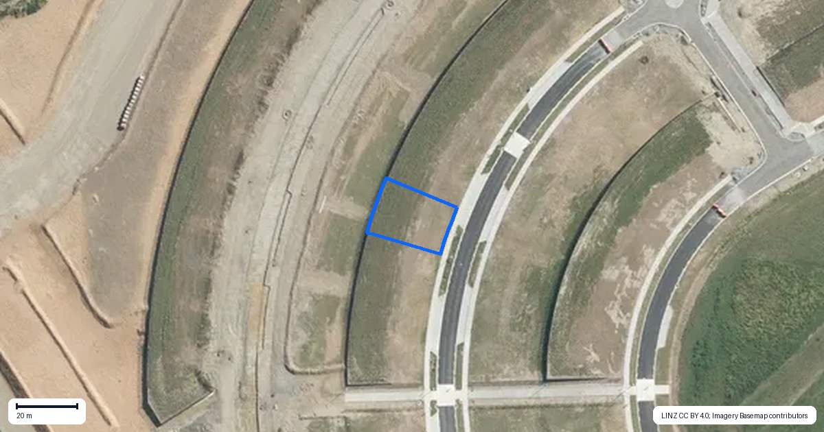 Property context map for 21 Tipu Crescent, Wainui