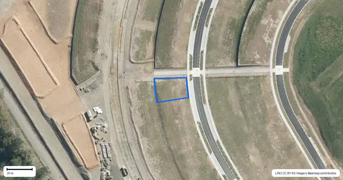 Property context map for 13 Tipu Crescent, Wainui