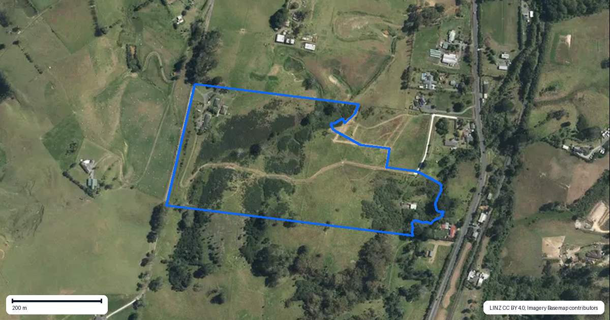 Property context map for 204 Waitakere Road, Waitakere, Auckland