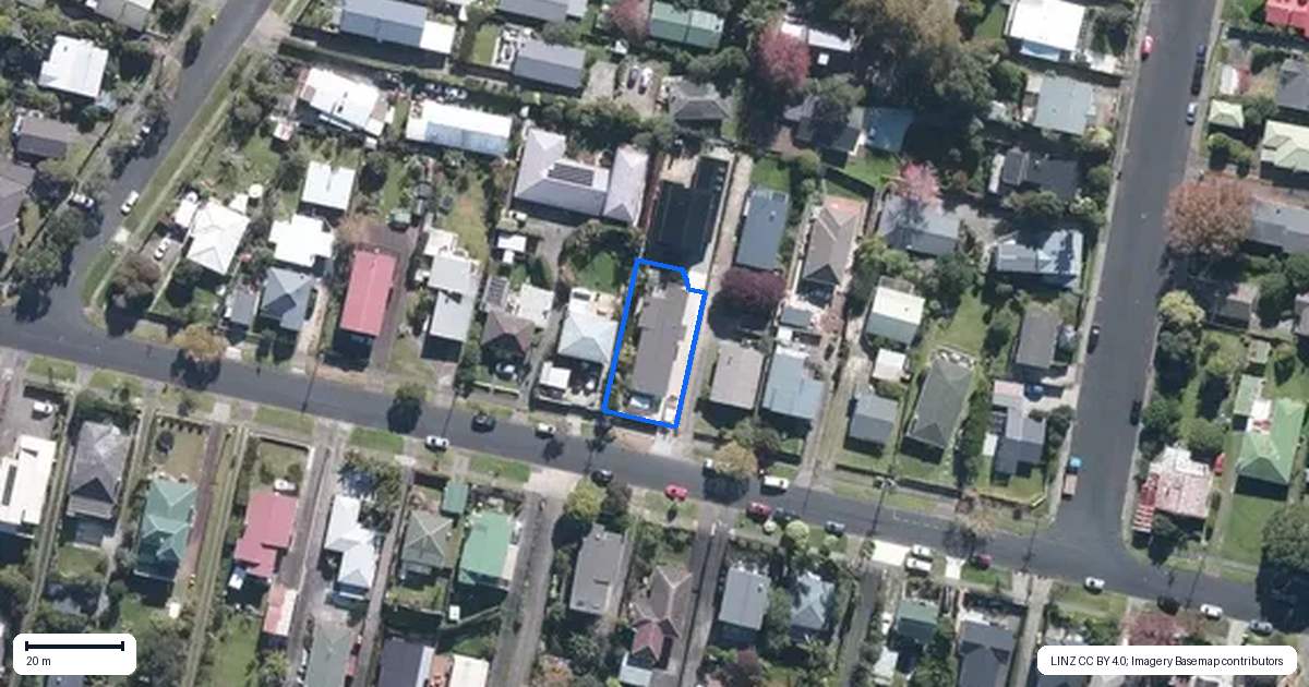 Property context map for 70 Beach Haven Road, Beach Haven, Auckland