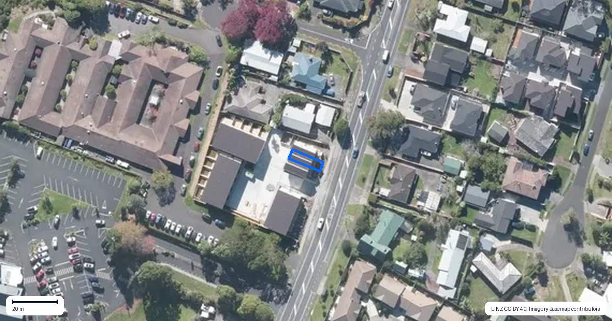 Property context map for 2/101 Botany Road, Botany Downs, Auckland