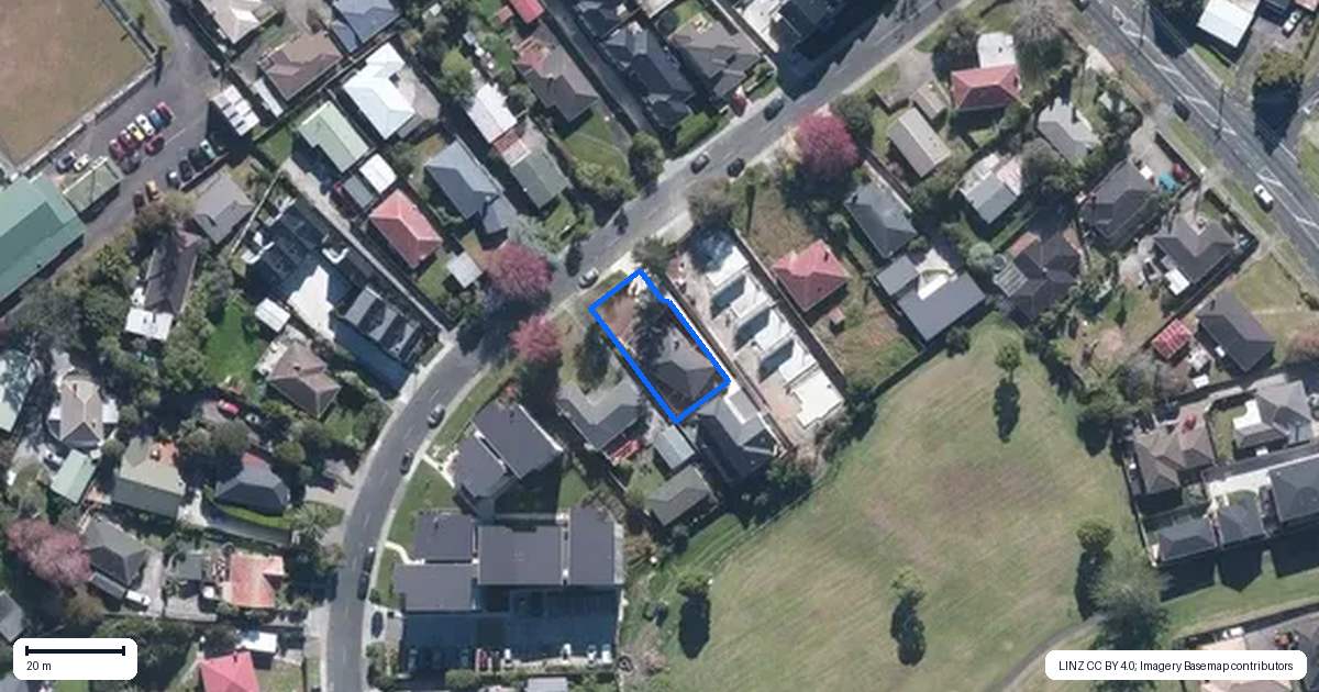 Property context map for 93 Kervil Avenue, Te Atatu Peninsula, Auckland