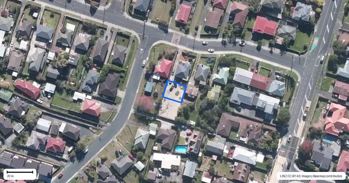 Property context map for 8A Strid Road, Te Atatu South, Auckland