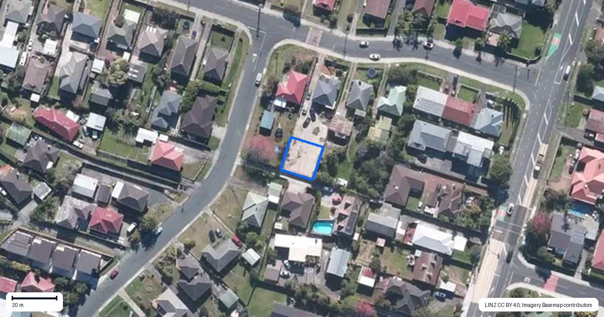 Property context map for 8B Strid Road, Te Atatu South, Auckland