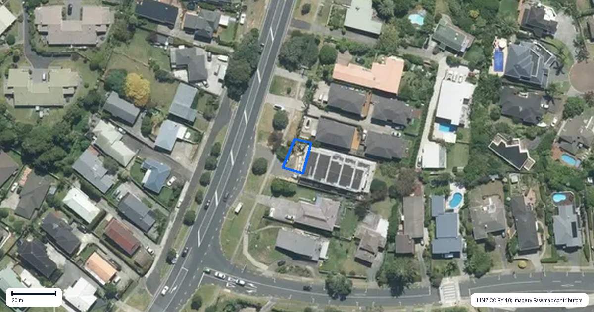 Property context map for 789A East Coast Road, Northcross, Auckland