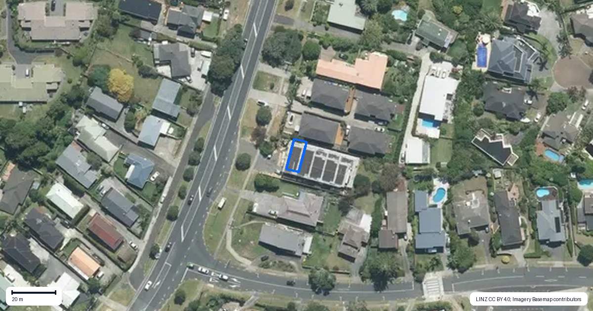 Property context map for 789B East Coast Road, Northcross, Auckland