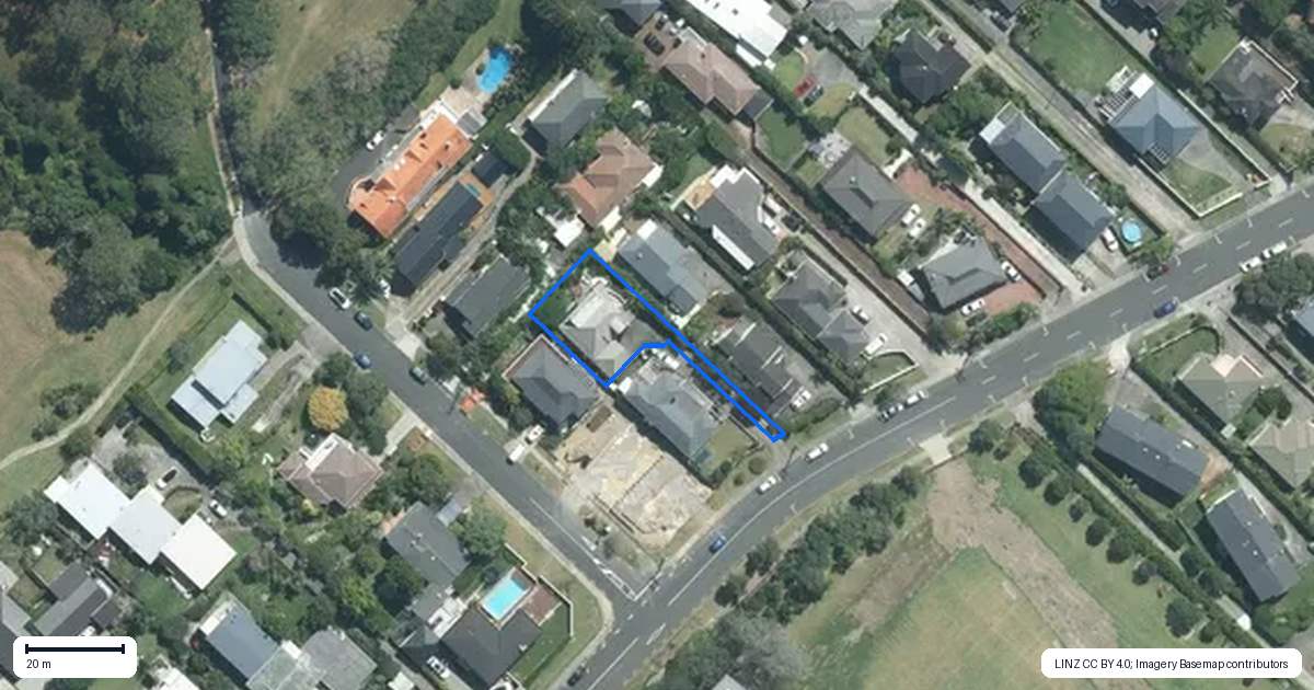 Property context map for 2/110 Aberdeen Road, Campbells Bay, Auckland