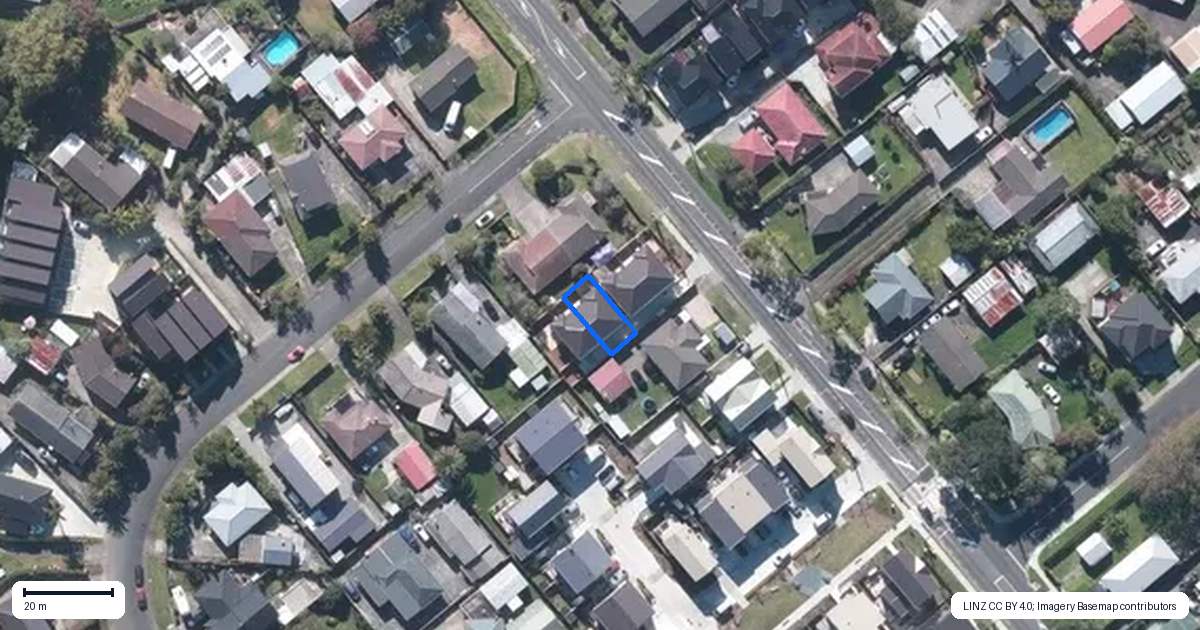Property context map for 52C Border Road, Henderson, Auckland