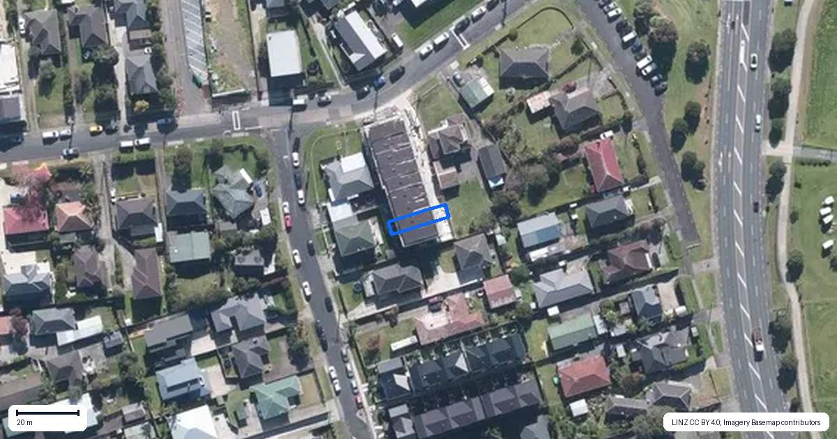 Property context map for 8/4 Toru Street, Te Atatu Peninsula, Auckland