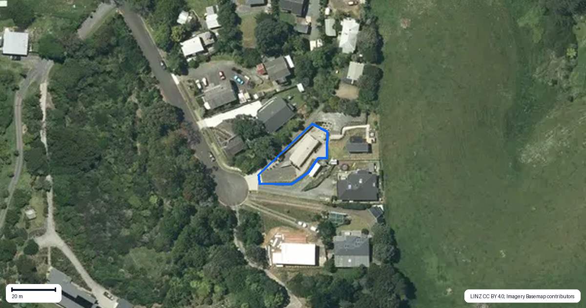 Property context map for 9A Rakaunui Street, Raglan