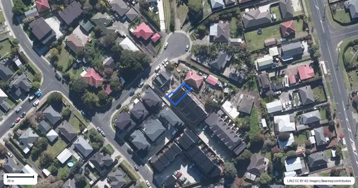 Property context map for 7B Gladfield Lane, Te Atatu Peninsula, Auckland