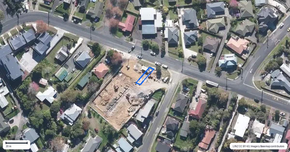 Property context map for 7/21 Awaroa Road, Sunnyvale, Auckland