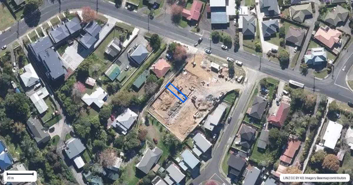Property context map for 4/23 Awaroa Road, Sunnyvale, Auckland