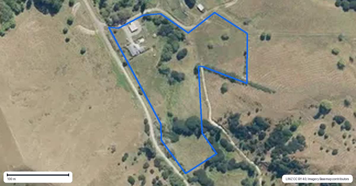 Property context map for 411 Cannock Road, Hinakura, Martinborough