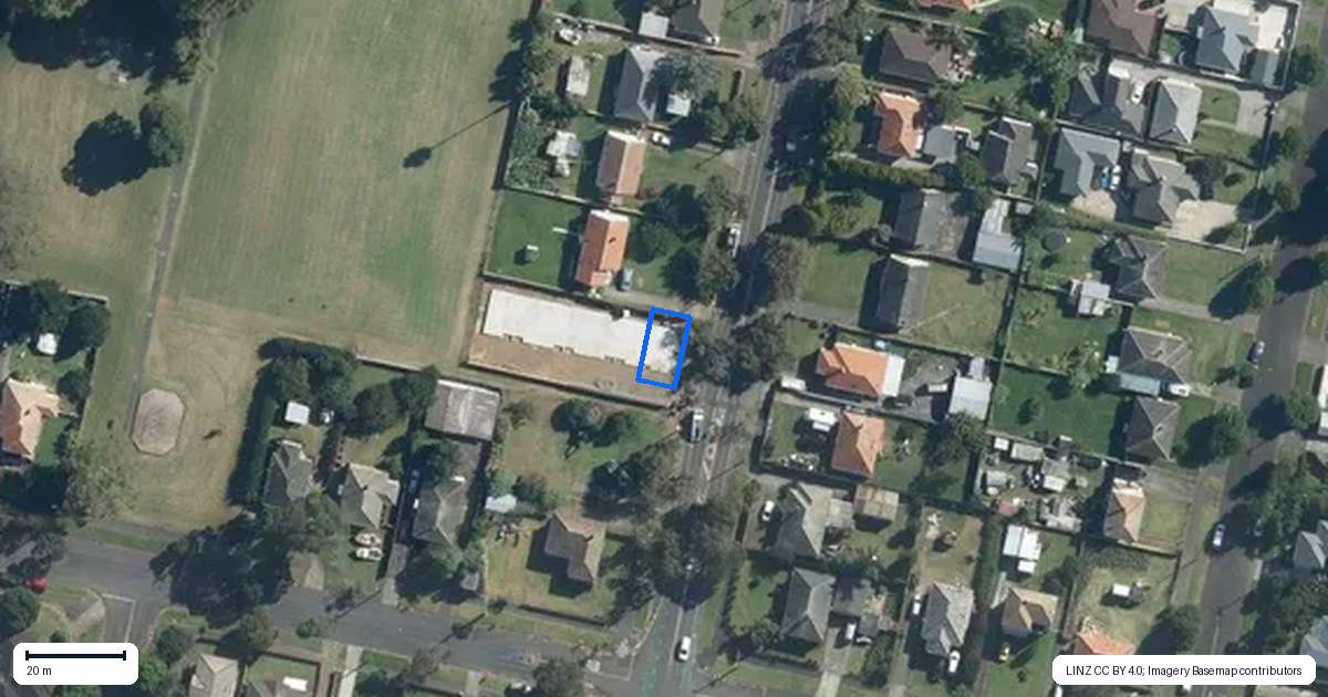 Property context map for 1/21 Erima Avenue, Point England, Auckland