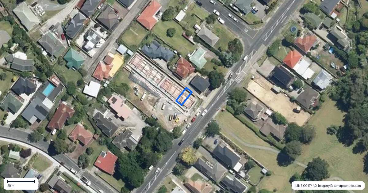 Property context map for 2/101 White Swan Road, Mount Roskill, Auckland