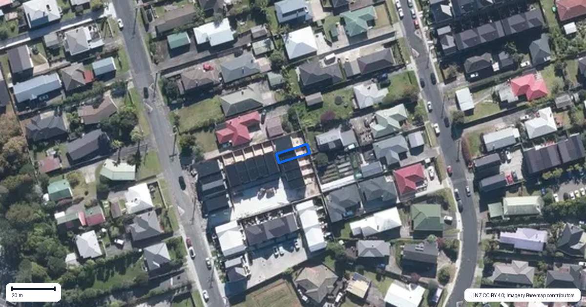 Property context map for 11/25 Titoki Street, Te Atatu Peninsula, Auckland