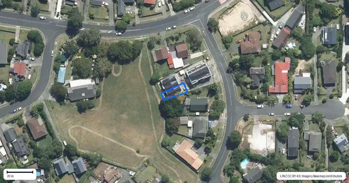 Property context map for 4C Weetman Drive, Browns Bay, Auckland