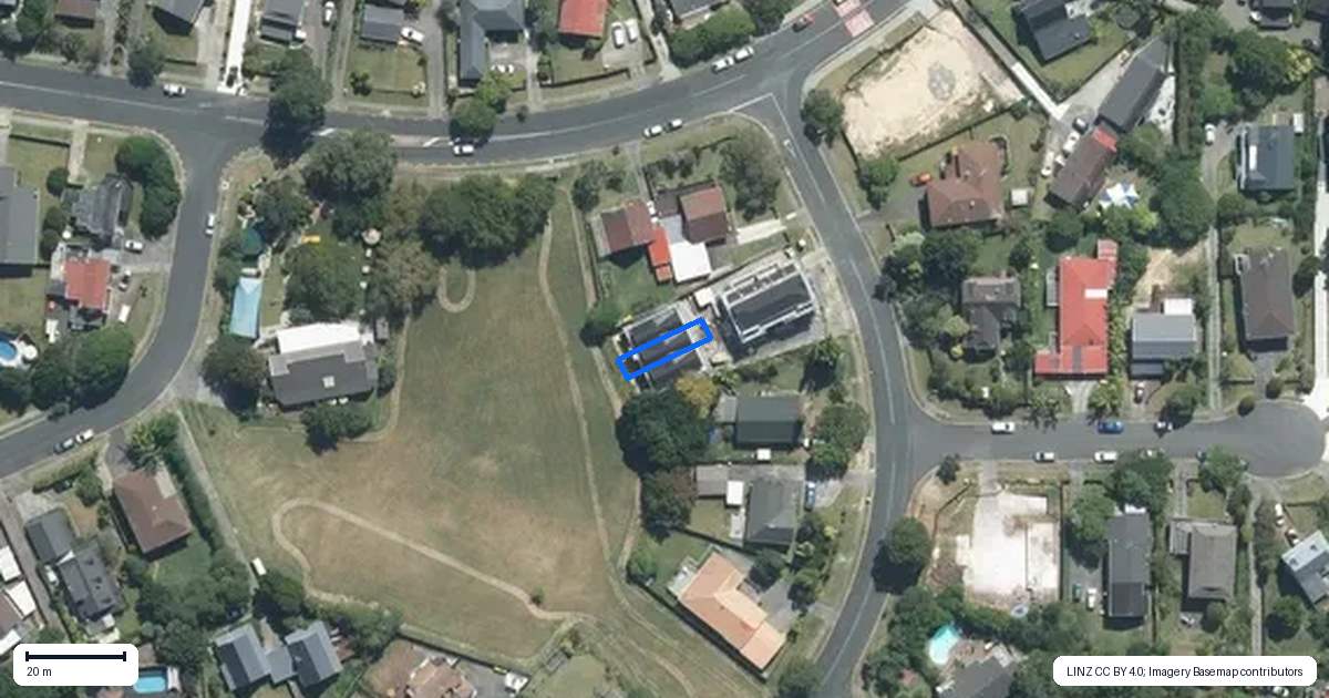 Property context map for 4D Weetman Drive, Browns Bay, Auckland