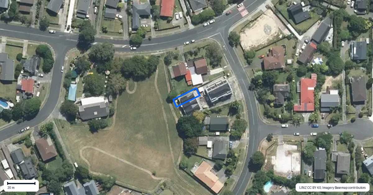 Property context map for 4E Weetman Drive, Browns Bay, Auckland
